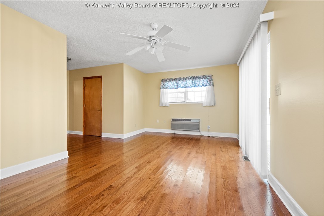 1005 MOSS CREEK Road