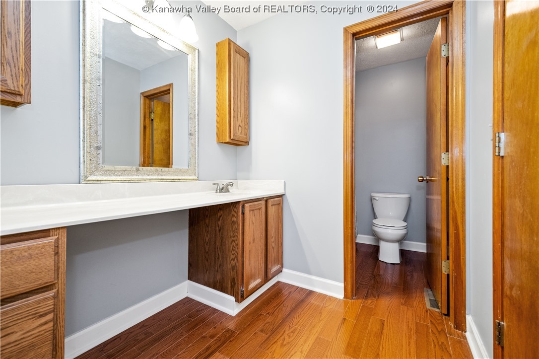 1005 MOSS CREEK Road