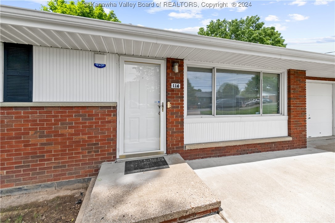 114 OAKWOOD Estates