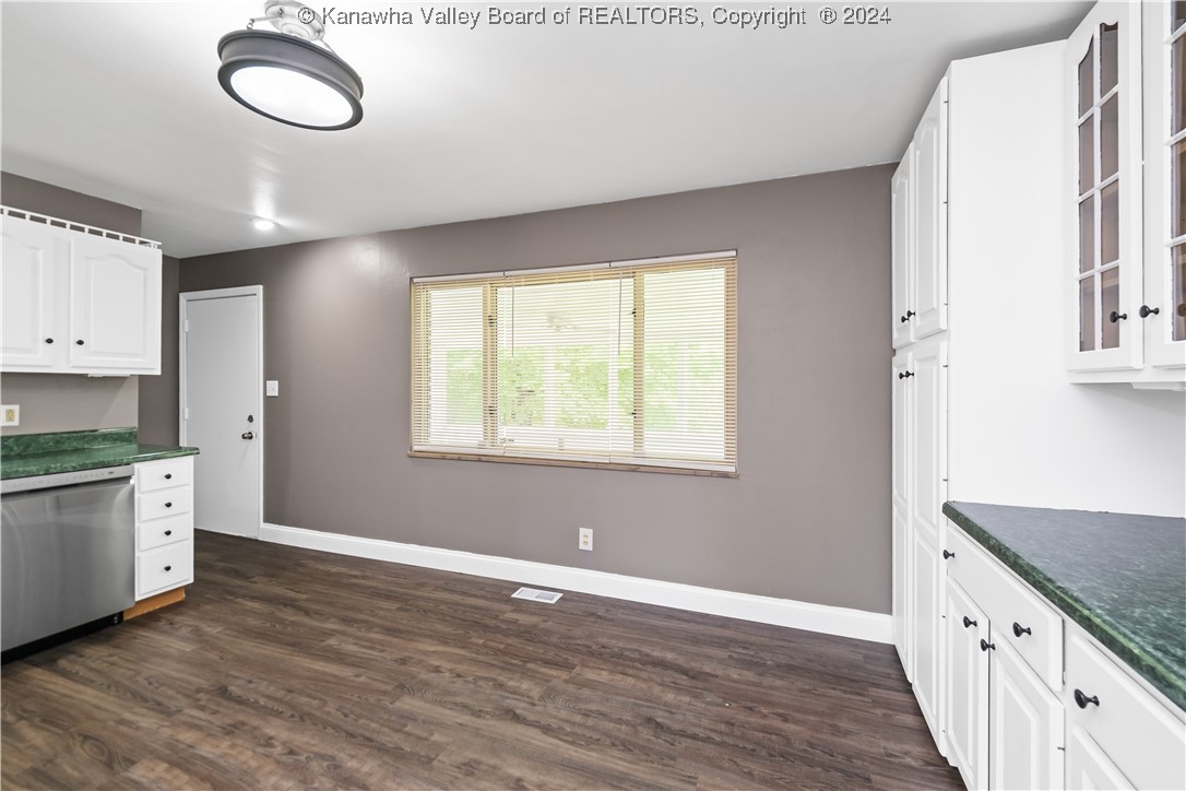 114 OAKWOOD Estates