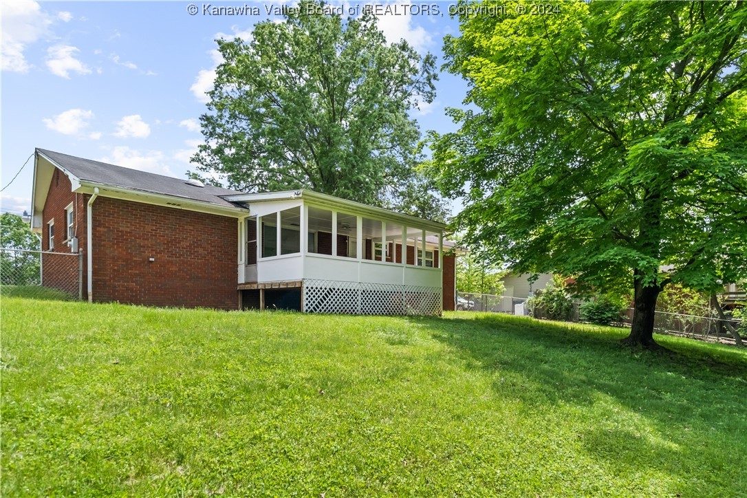 114 OAKWOOD Estates