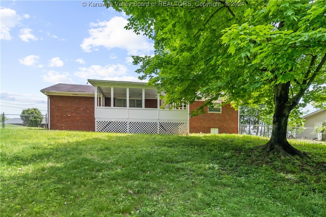 114 OAKWOOD Estates