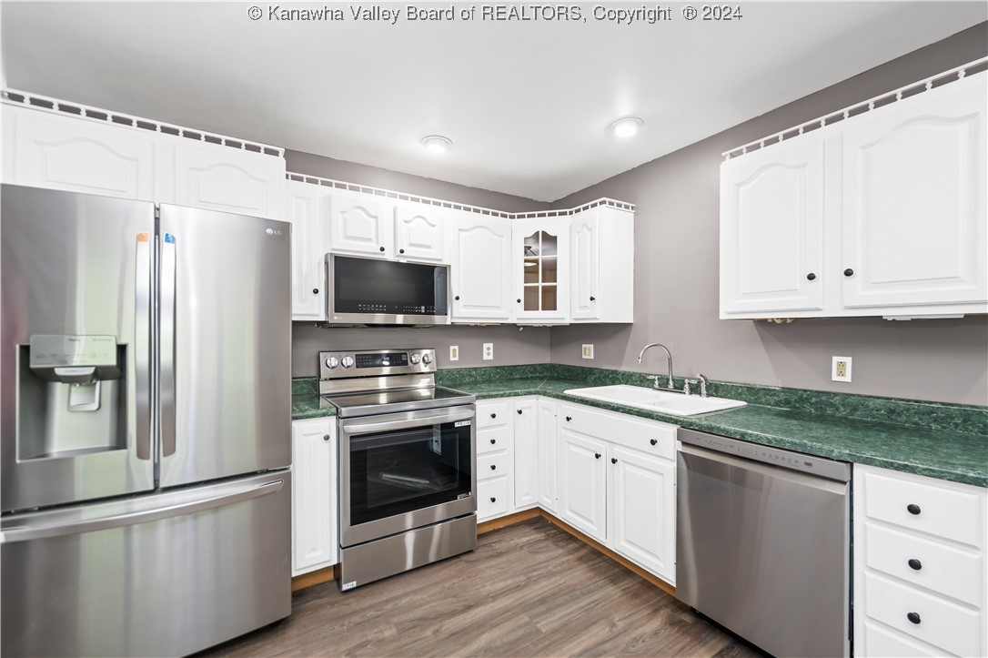 114 OAKWOOD Estates