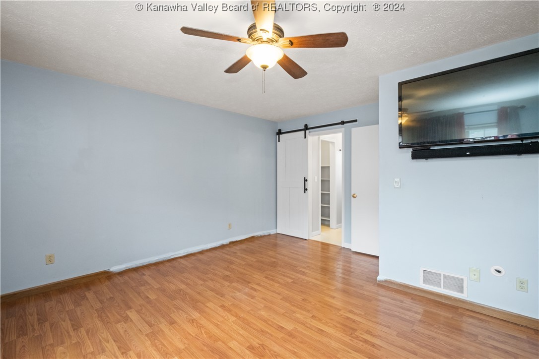 184 BERRY HILLS