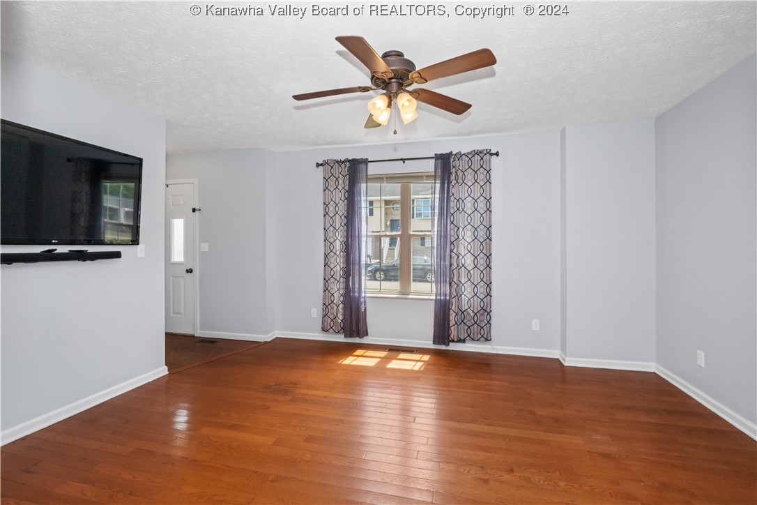 184 BERRY HILLS