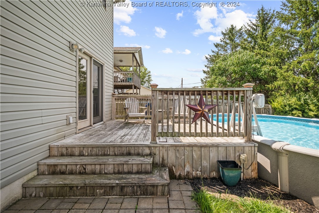 184 BERRY HILLS
