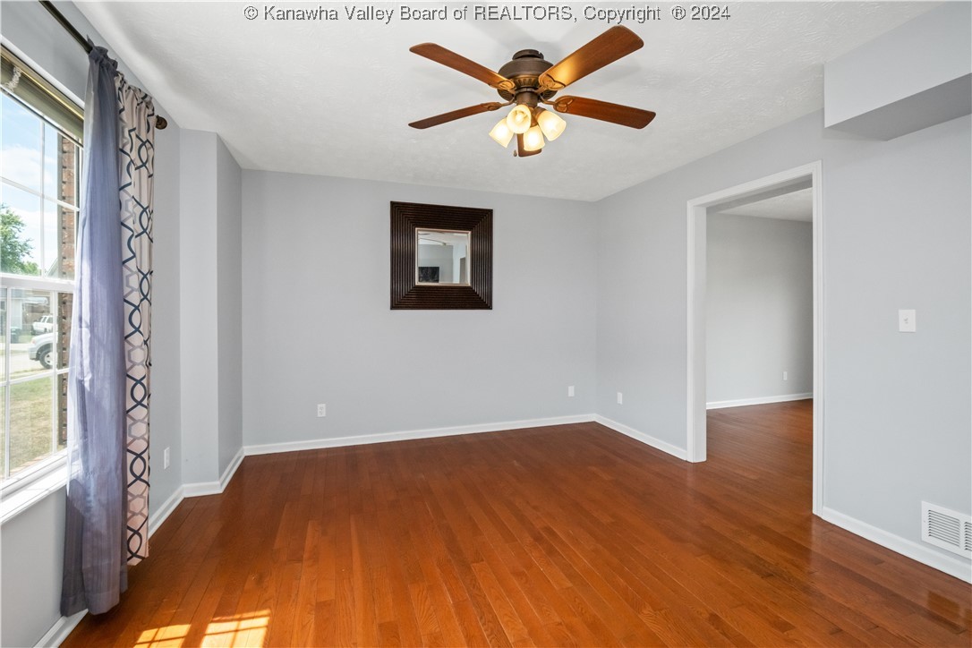 184 BERRY HILLS
