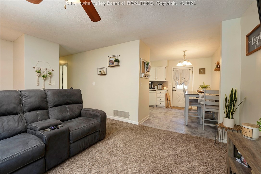 105 White Oak Lane
