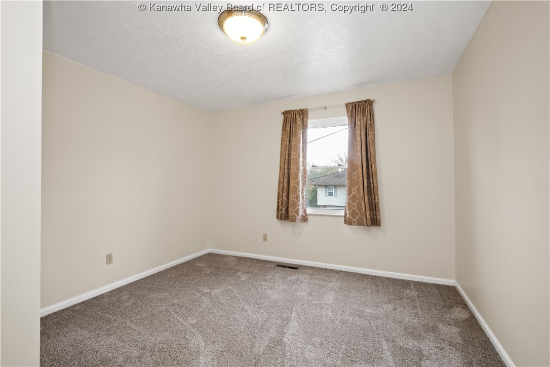 250 PINE Circle