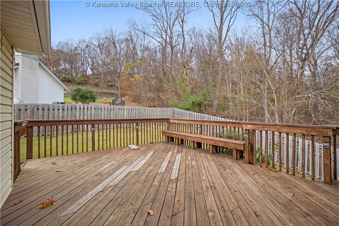 250 PINE Circle