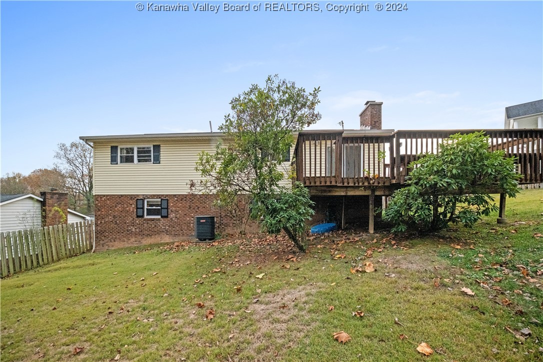 250 PINE Circle
