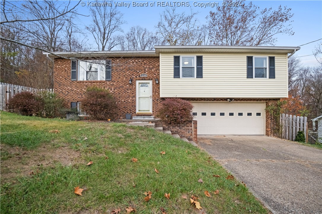250 PINE Circle