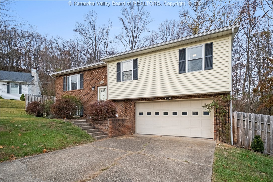 250 PINE Circle