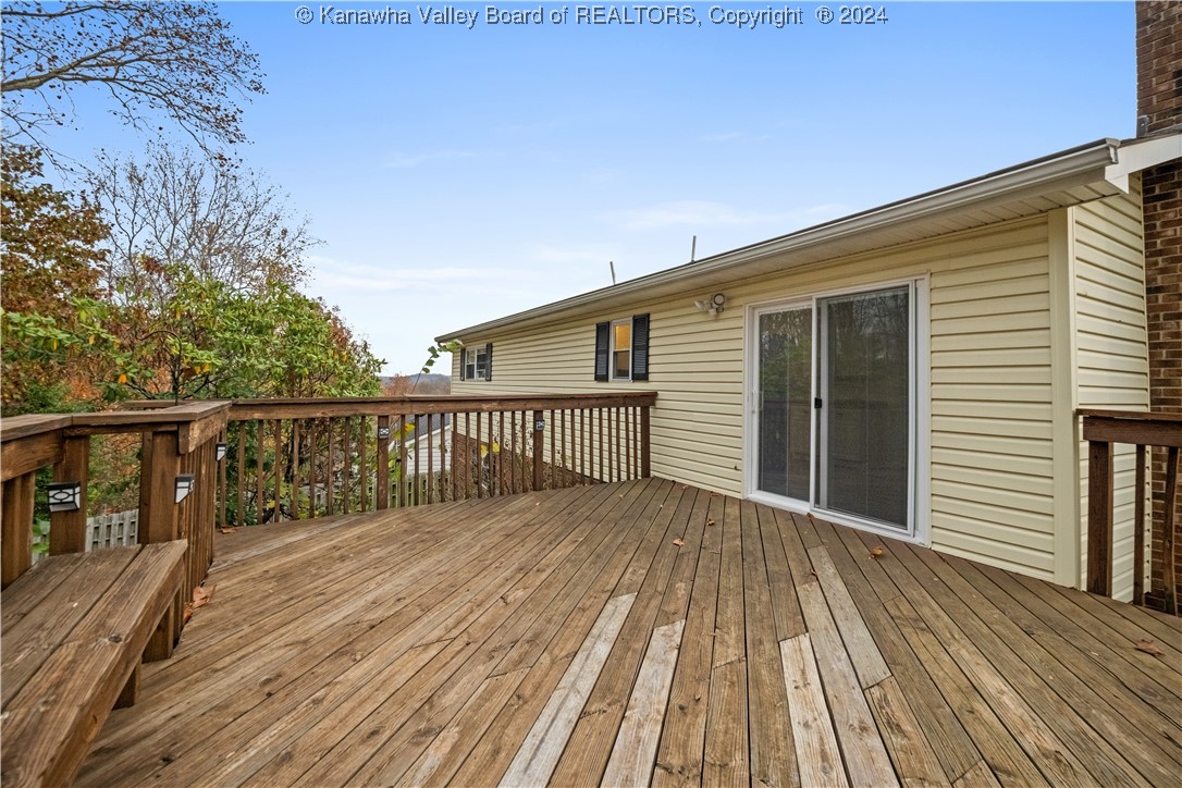 250 PINE Circle