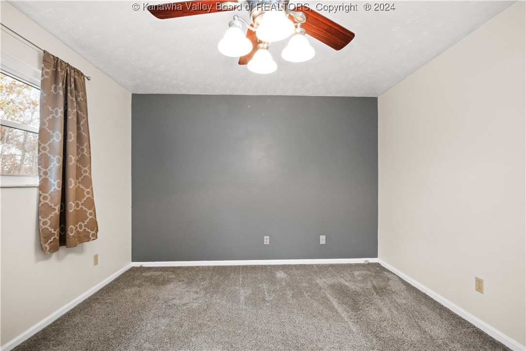 250 PINE Circle