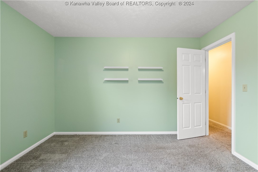 250 PINE Circle