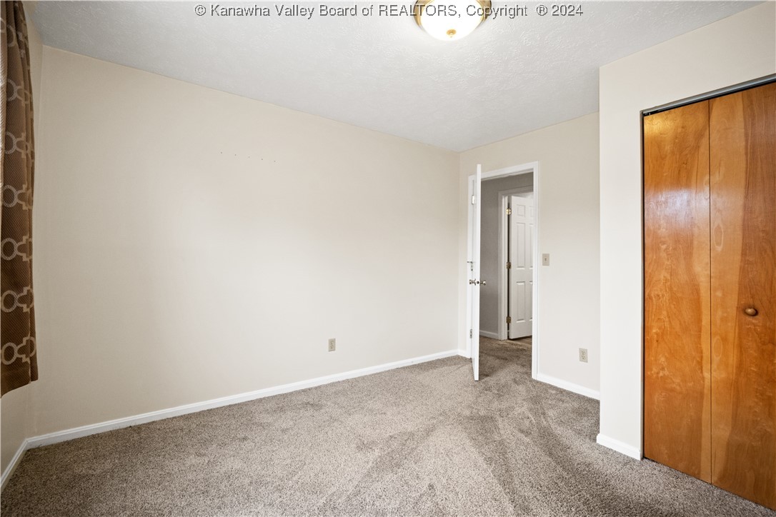 250 PINE Circle