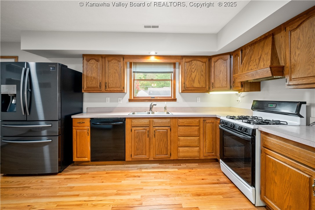 132 ROCKWOOD Drive
