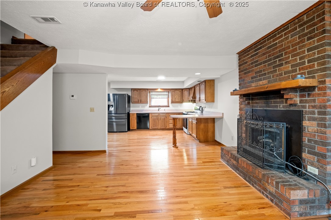 132 ROCKWOOD Drive
