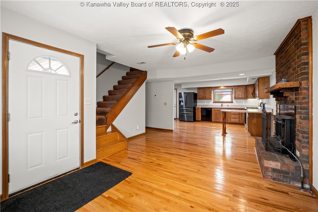 132 ROCKWOOD Drive