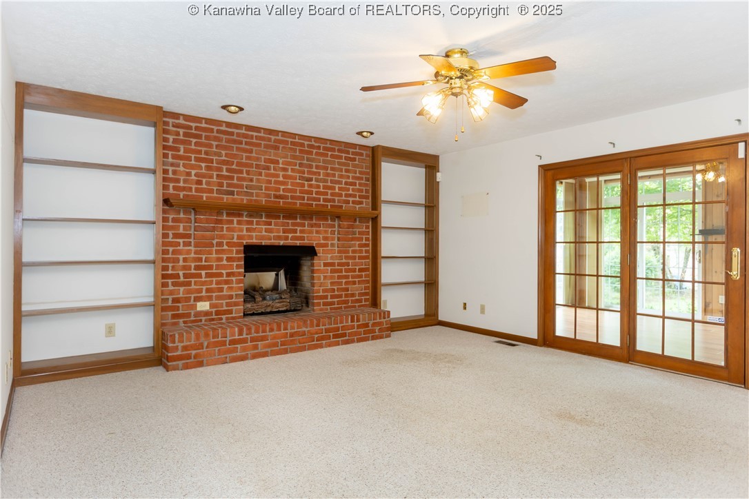 112 Willowood Circle