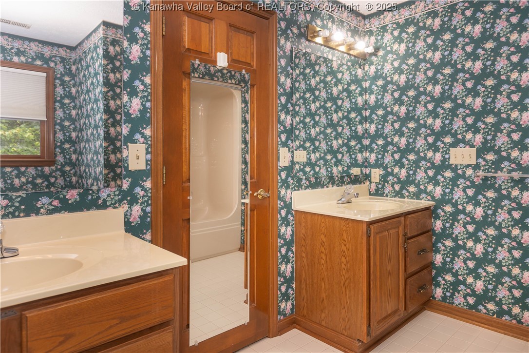 112 Willowood Circle