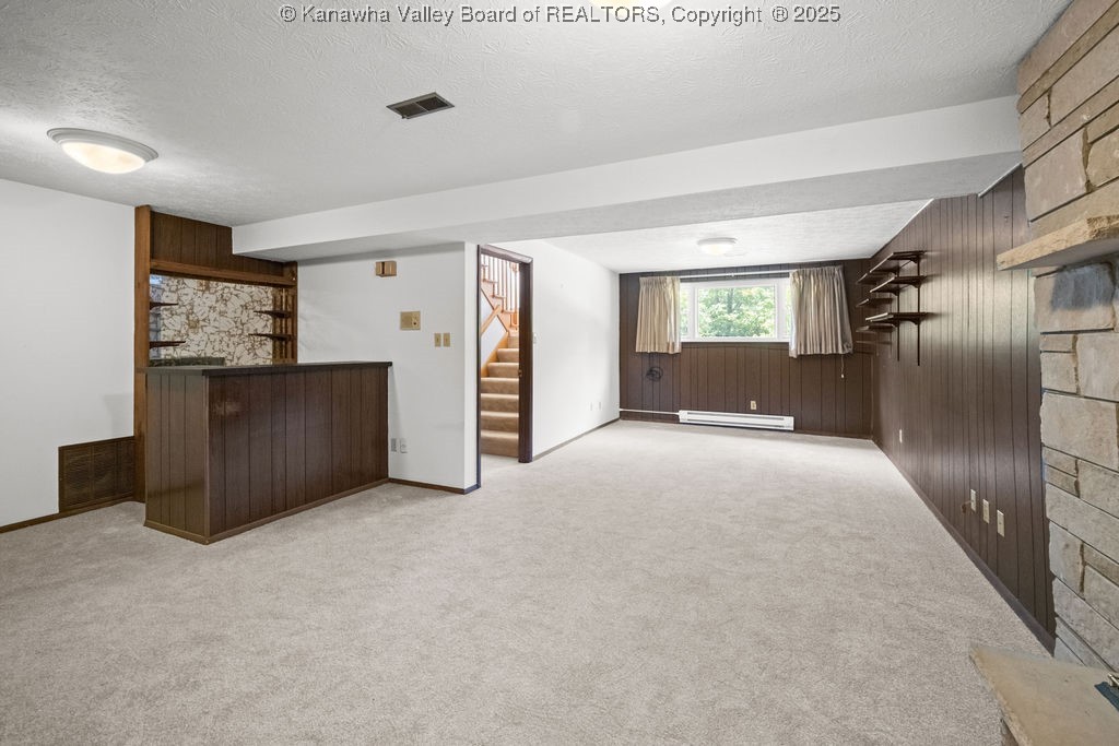 860 Whispering Way
