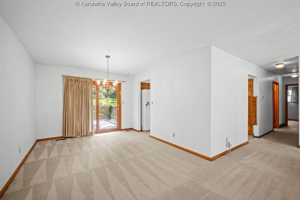 860 Whispering Way
