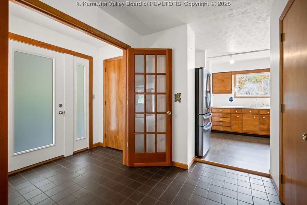 2105 Lee Creek Road