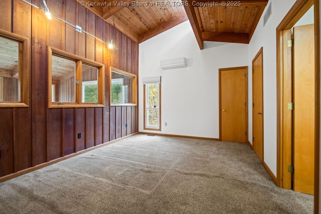 2105 Lee Creek Road