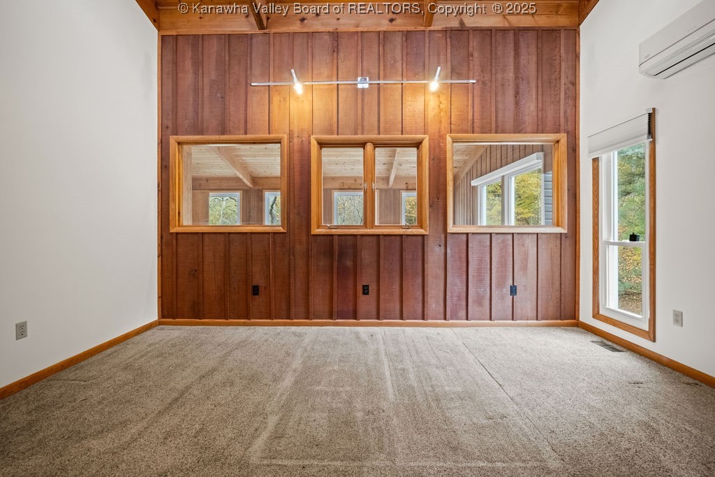 2105 Lee Creek Road