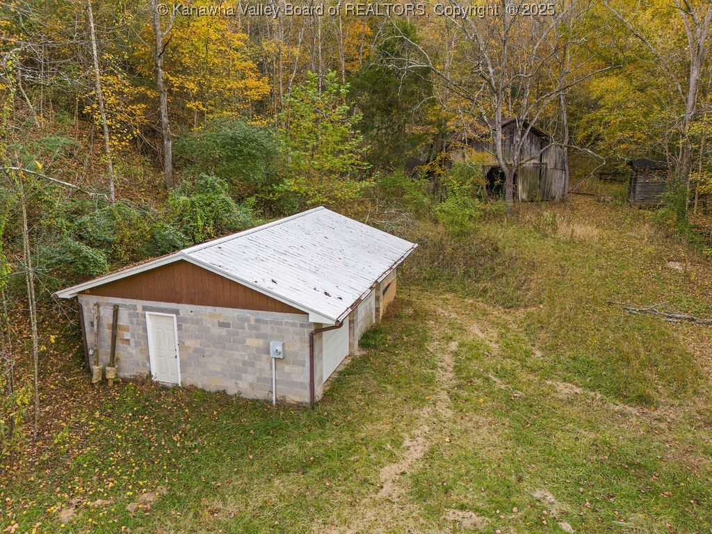 2105 Lee Creek Road