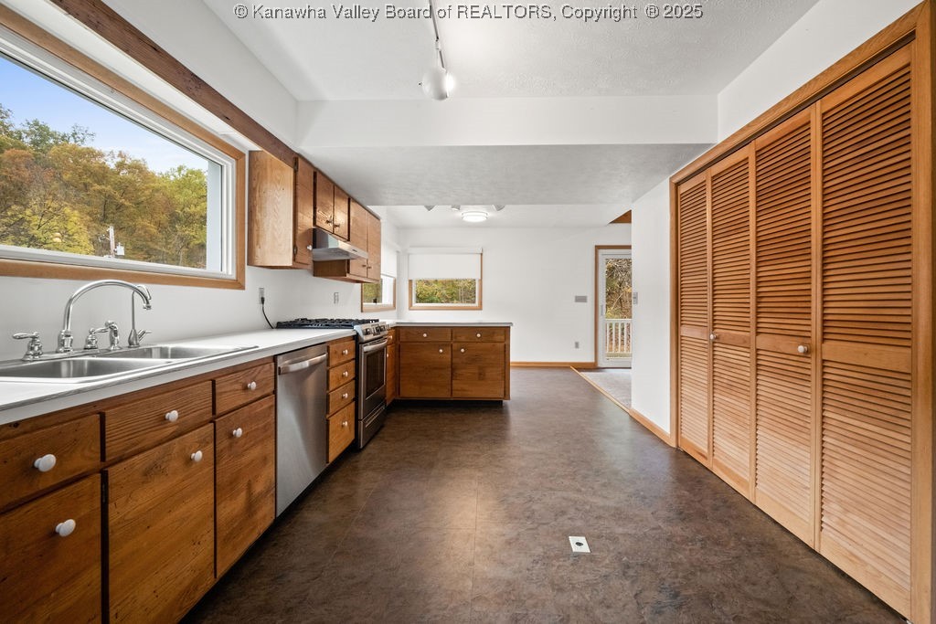 2105 Lee Creek Road