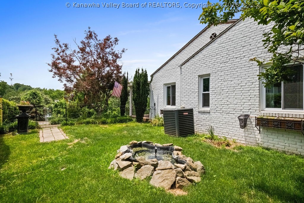 1521 Clark Road