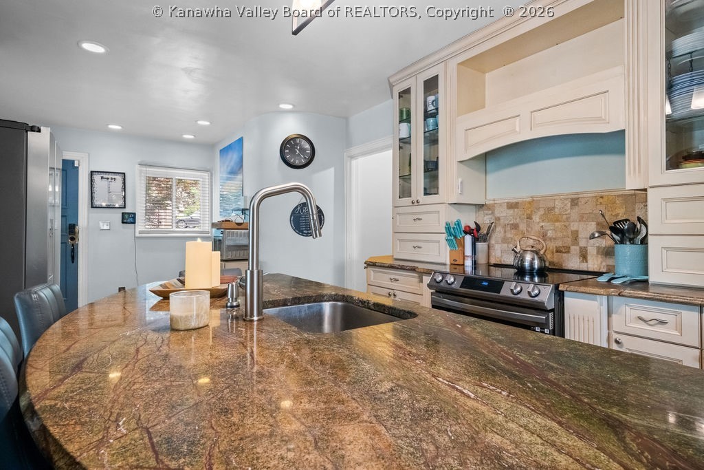 1521 Clark Road