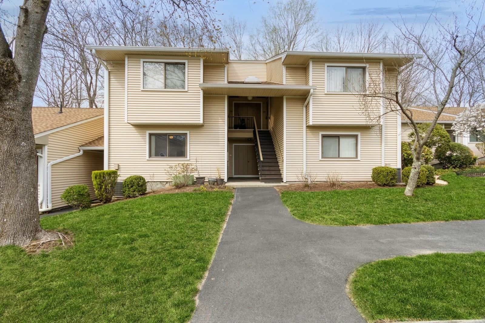 92 Molly Pitcher Lane Unit: B