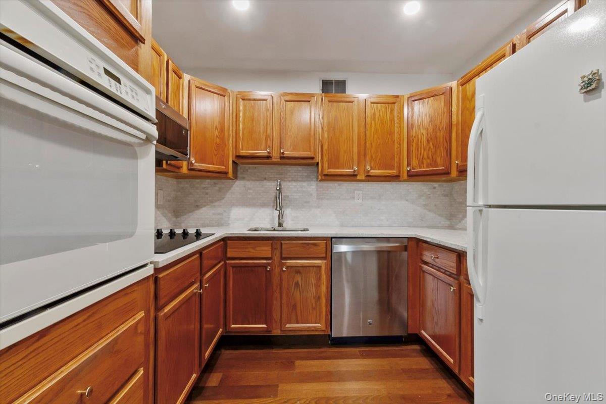 99 Molly Pitcher Lane Unit: B