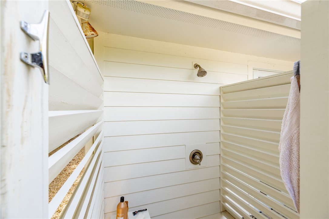 1830 E Sandpiper Road