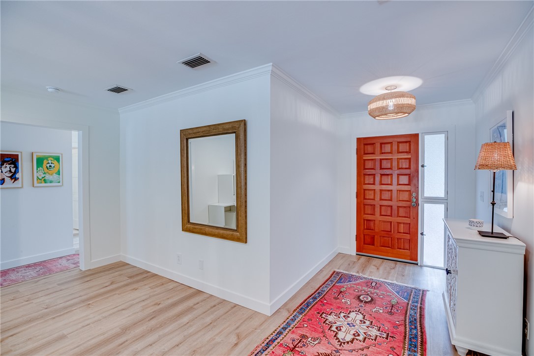 1830 E Sandpiper Road