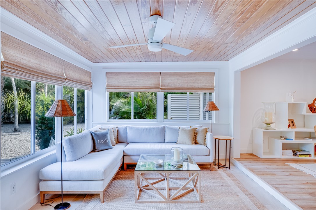 1830 E Sandpiper Road