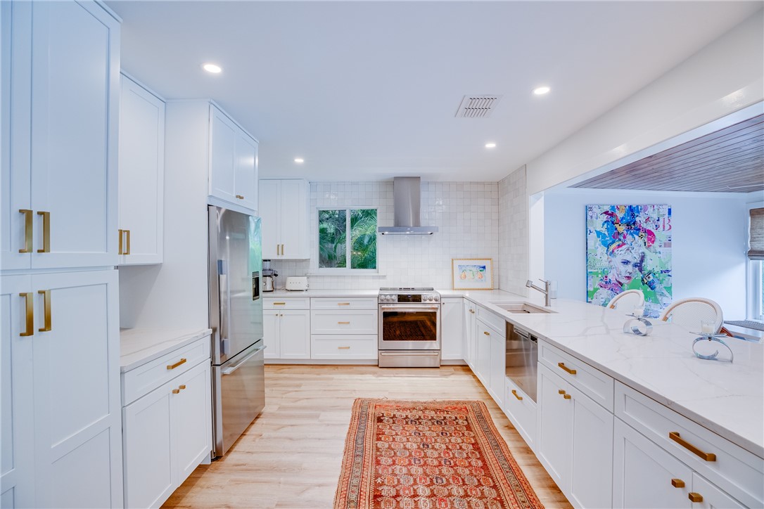 1830 E Sandpiper Road