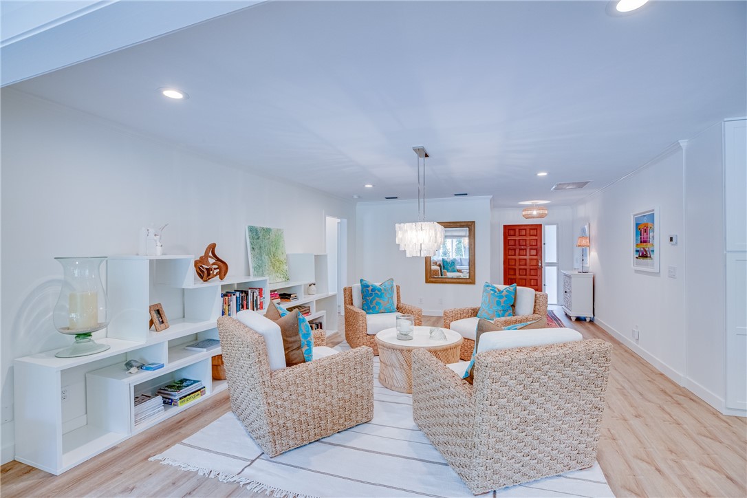 1830 E Sandpiper Road