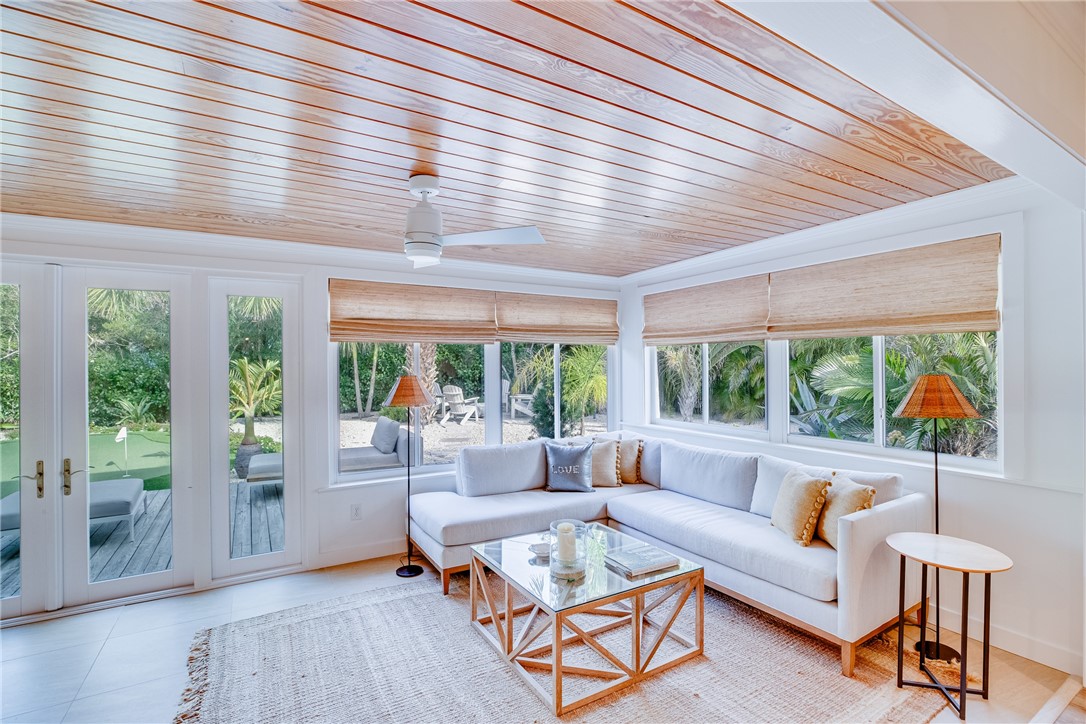 1830 E Sandpiper Road