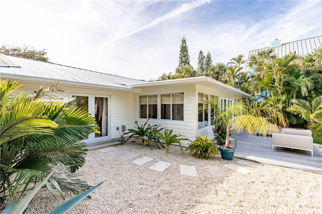 1830 E Sandpiper Road