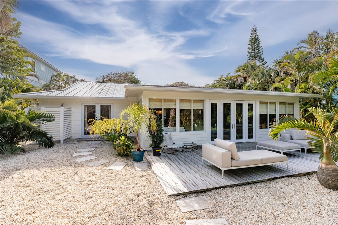 1830 E Sandpiper Road