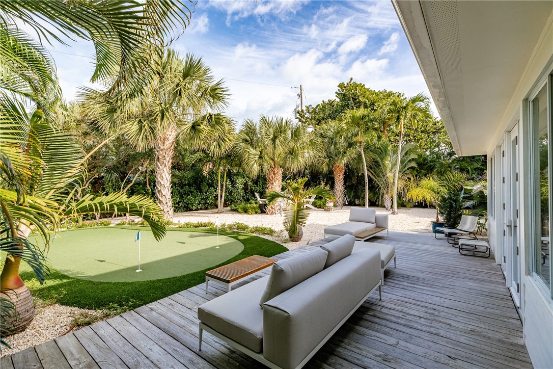 1830 E Sandpiper Road