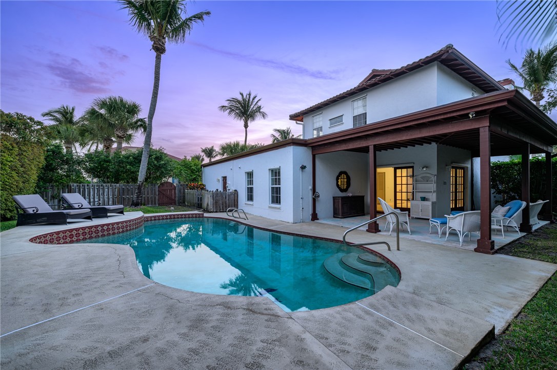 1005 Crescent Beach Road