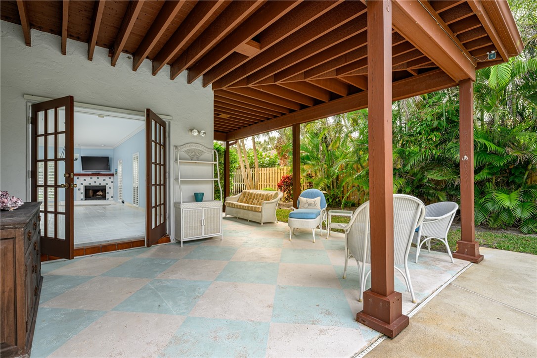 1005 Crescent Beach Road