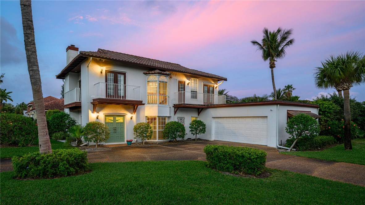 1005 Crescent Beach Road