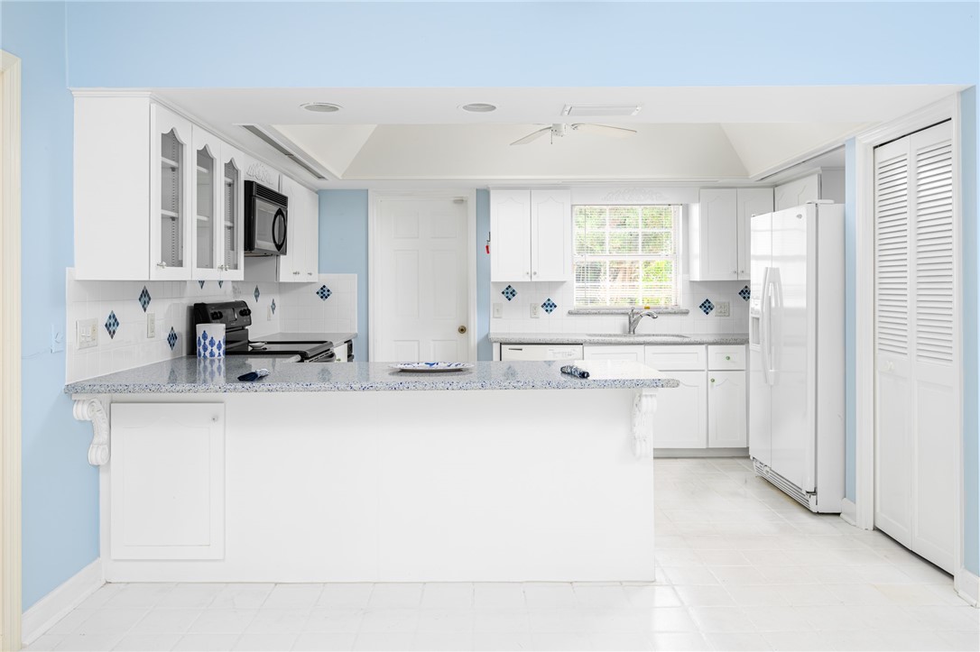 1005 Crescent Beach Road